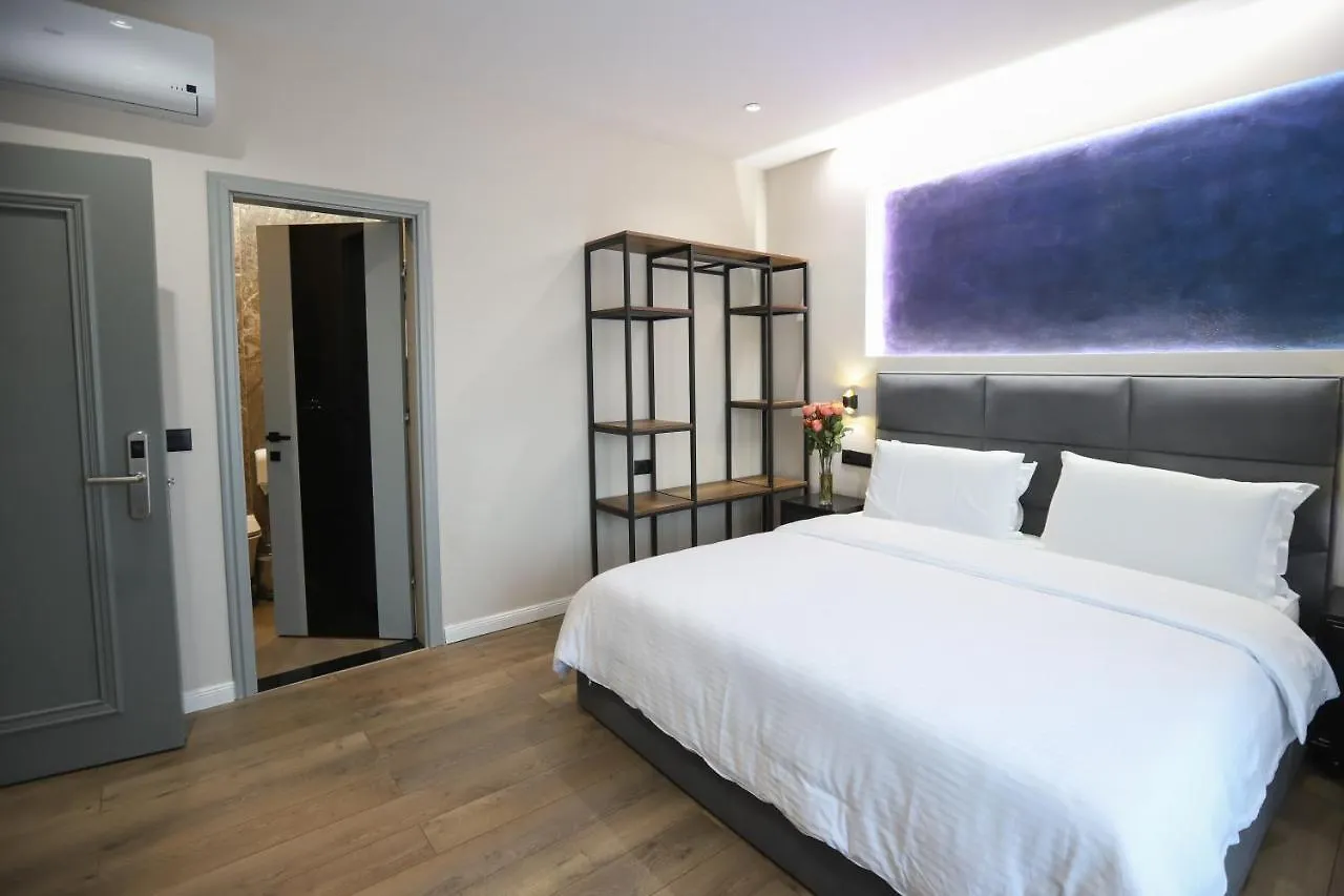 ****  Imperator Hotel Tirana Albanie